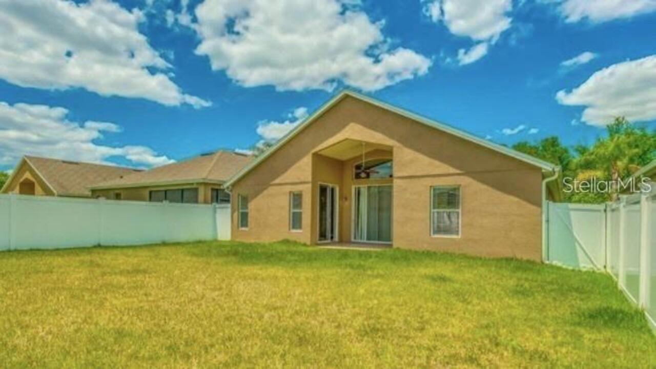 Listing Photo 11