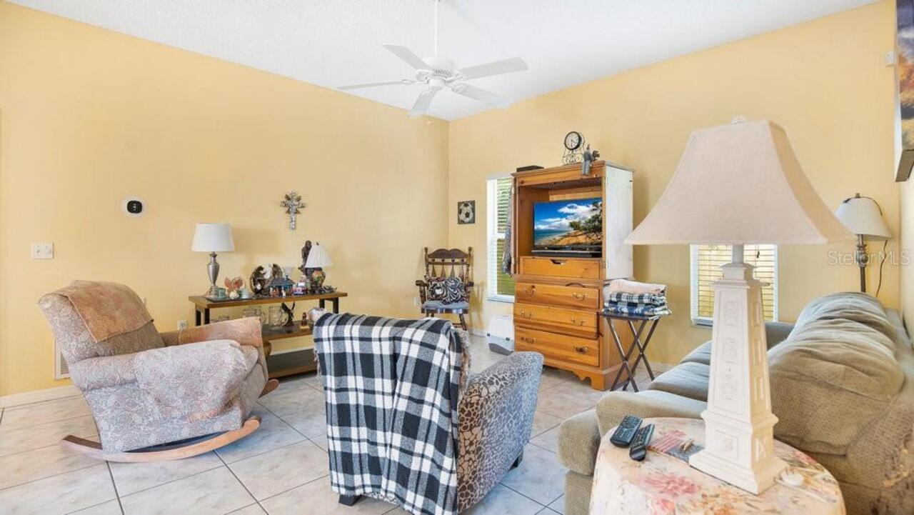 Listing Photo 11