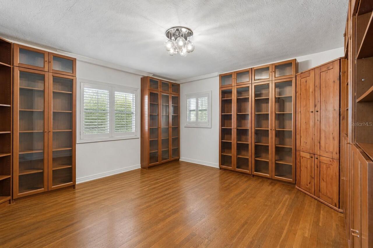 Listing Photo 17