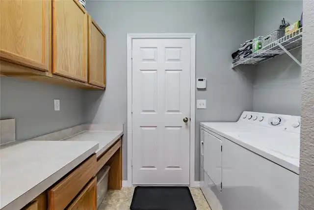Listing Photo 12