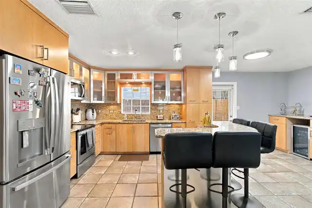 Listing Photo 17