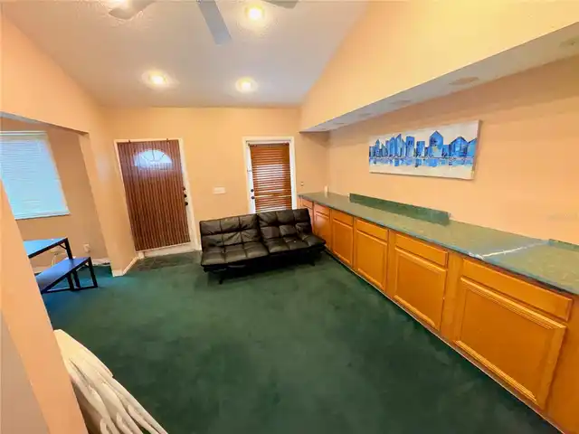 Listing Photo 10
