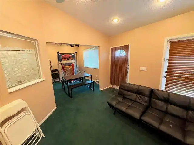 Listing Photo 11