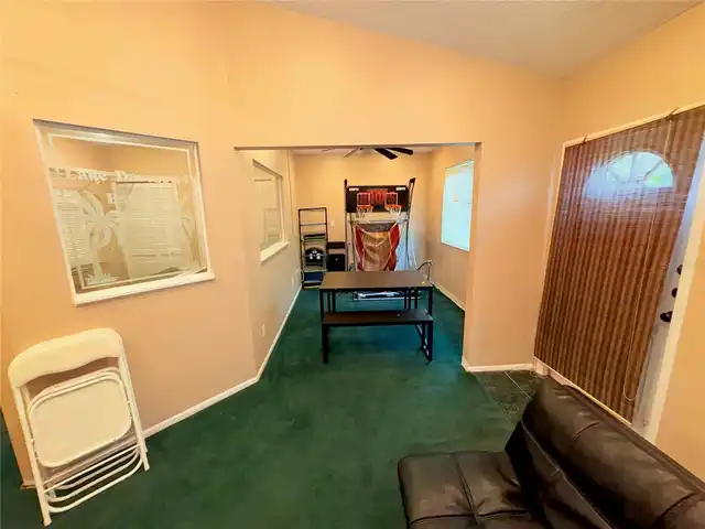 Listing Photo 12