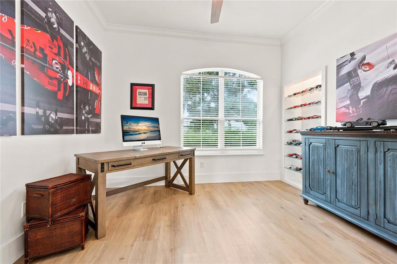 Listing Photo 11