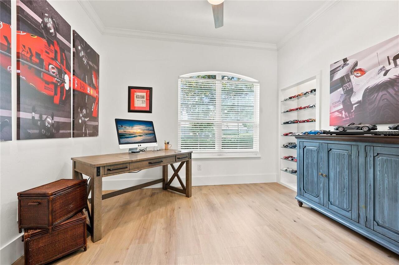 Listing Photo 11