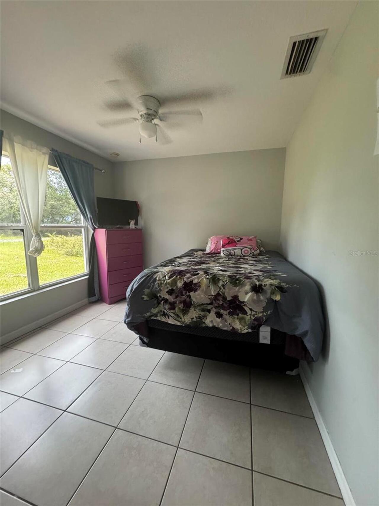 Listing Photo 9