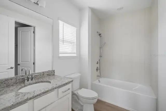 Listing Photo 18