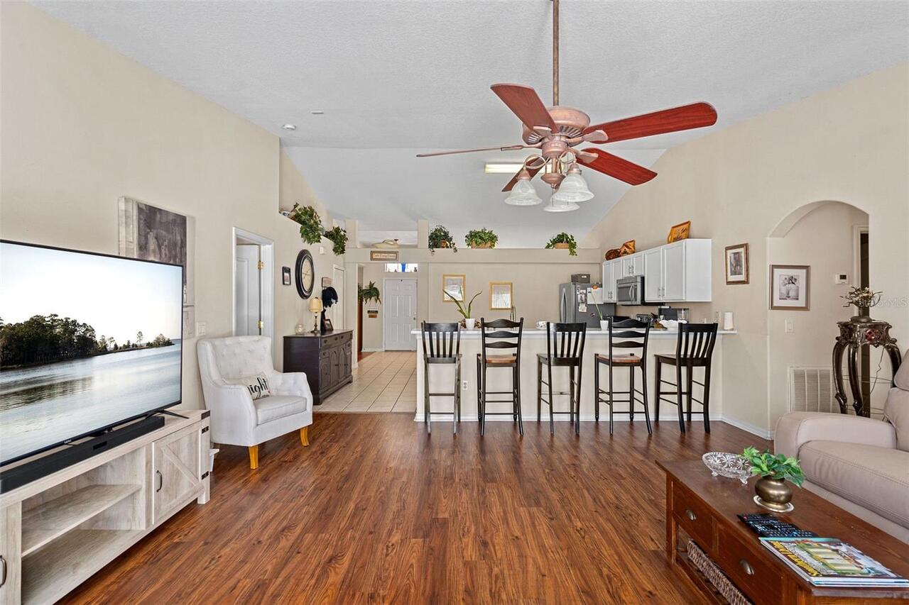 Listing Photo 17