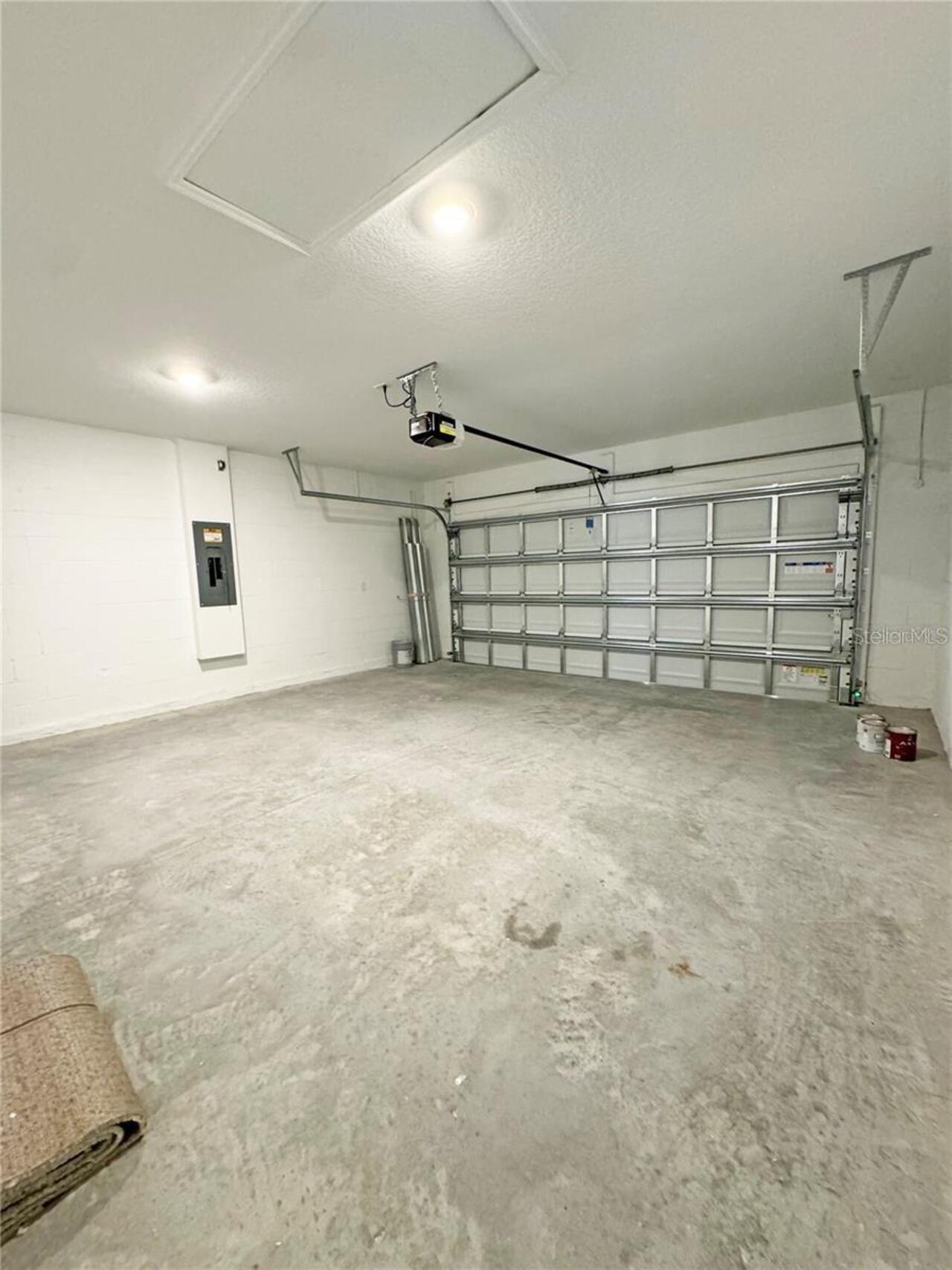 Listing Photo 11