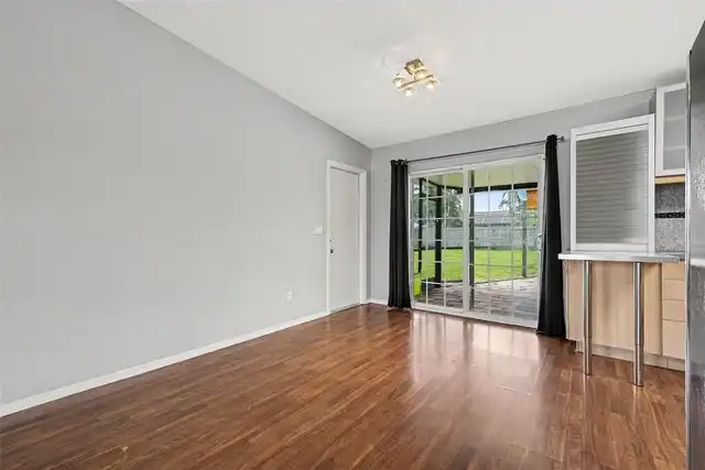 Listing Photo 7