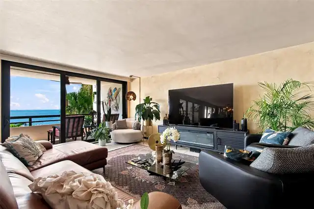 Listing Photo 17