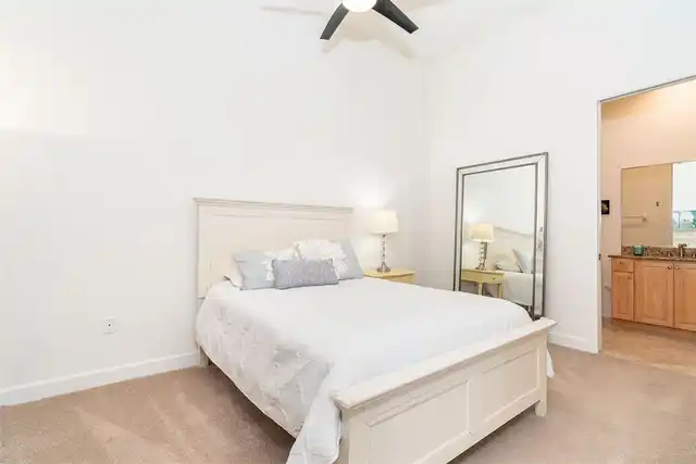 Listing Photo 11