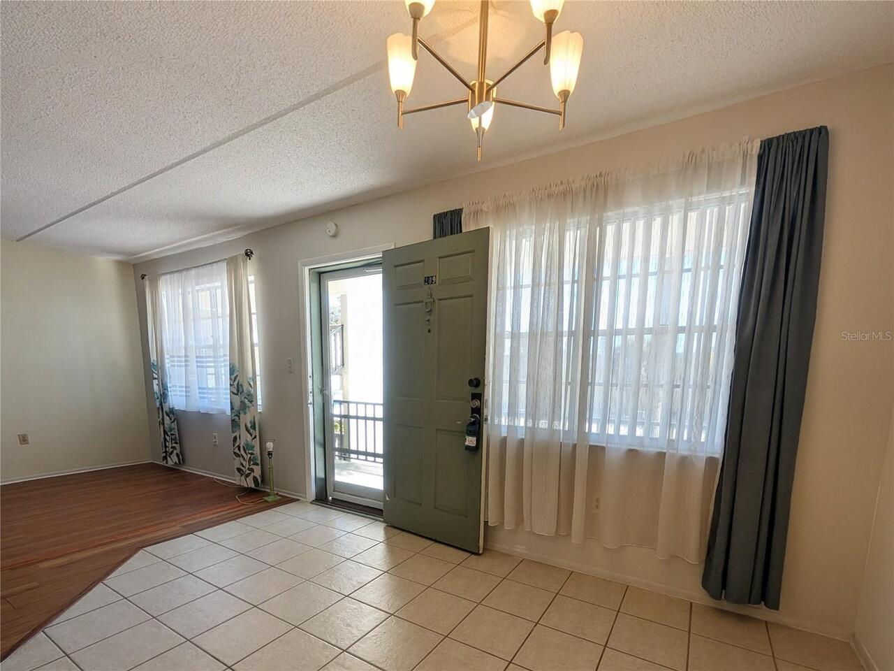 Listing Photo 9