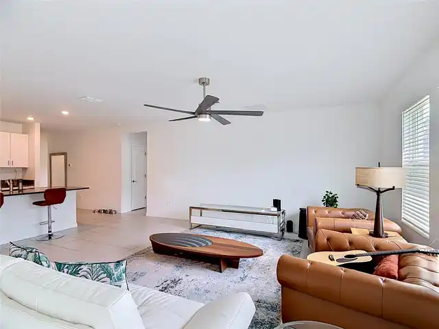 Listing Photo 14