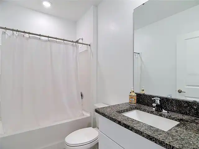 Listing Photo 19