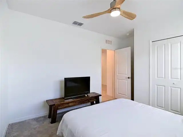 Listing Photo 32