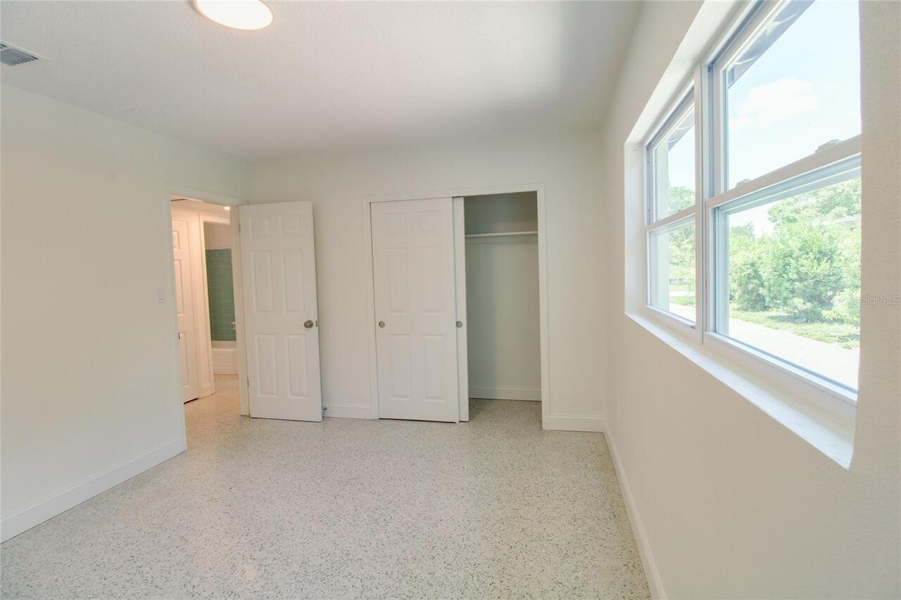 Listing Photo 9