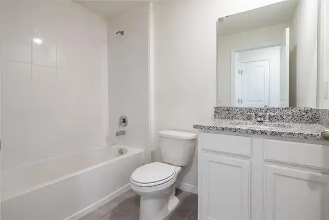 Listing Photo 18