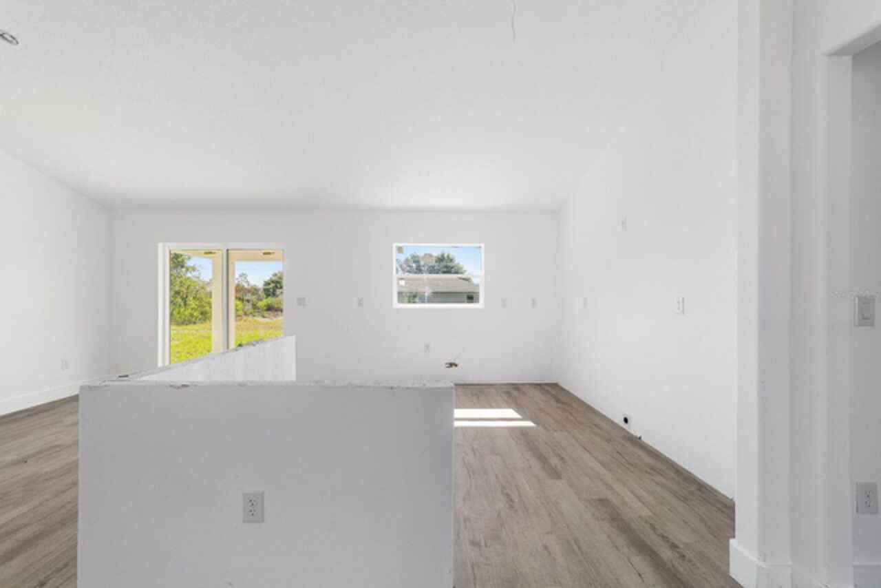 Listing Photo 24