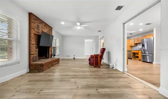 Listing Photo 29