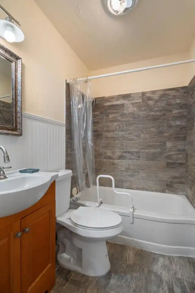 Listing Photo 16