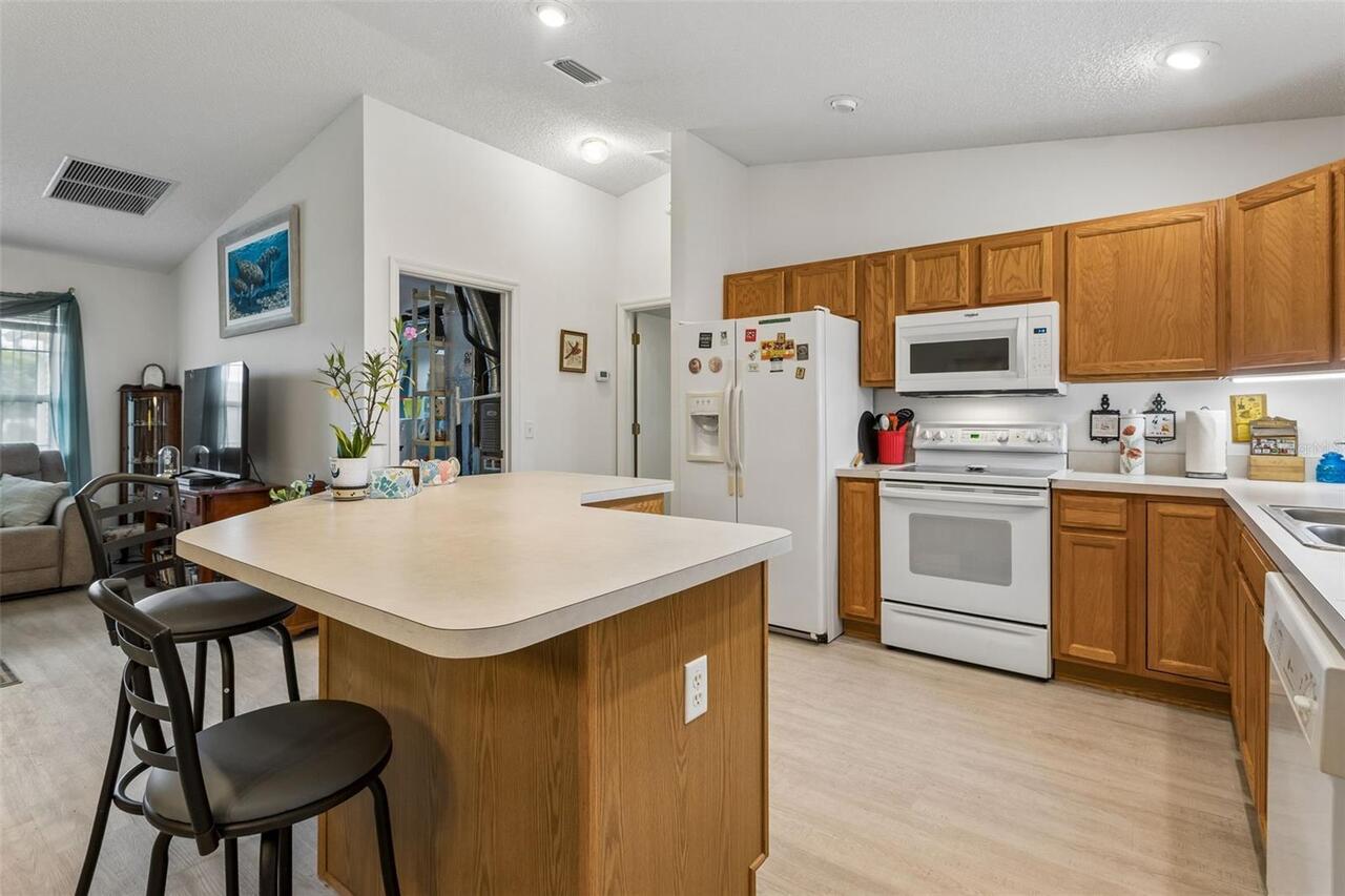 Listing Photo 11
