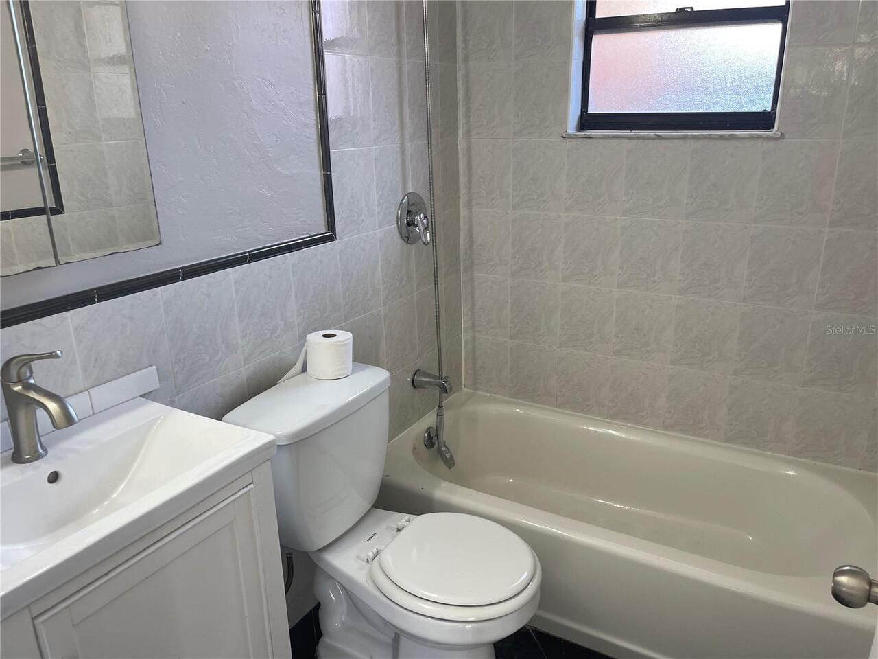 Listing Photo 9