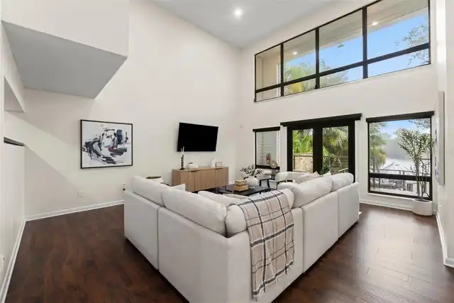 Listing Photo 7