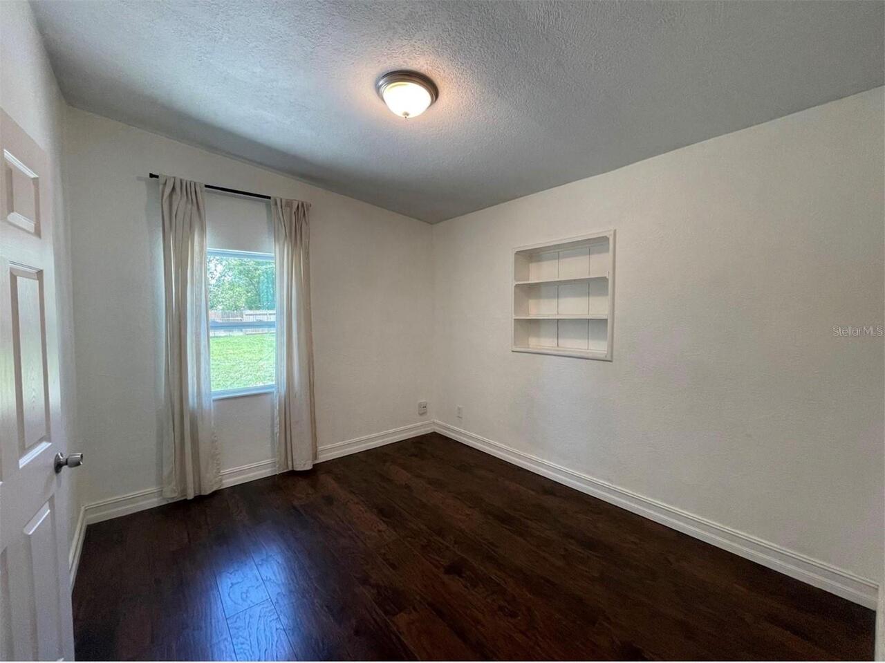 Listing Photo 9