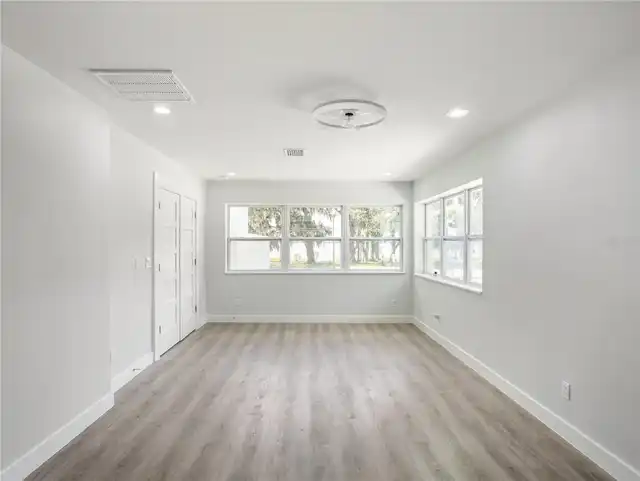 Listing Photo 26