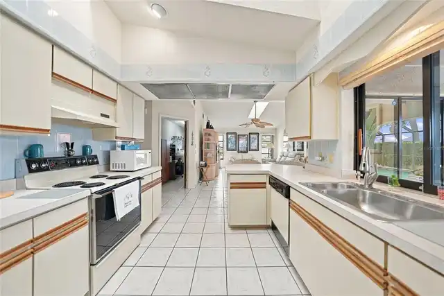 Listing Photo 25