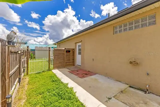 Listing Photo 10
