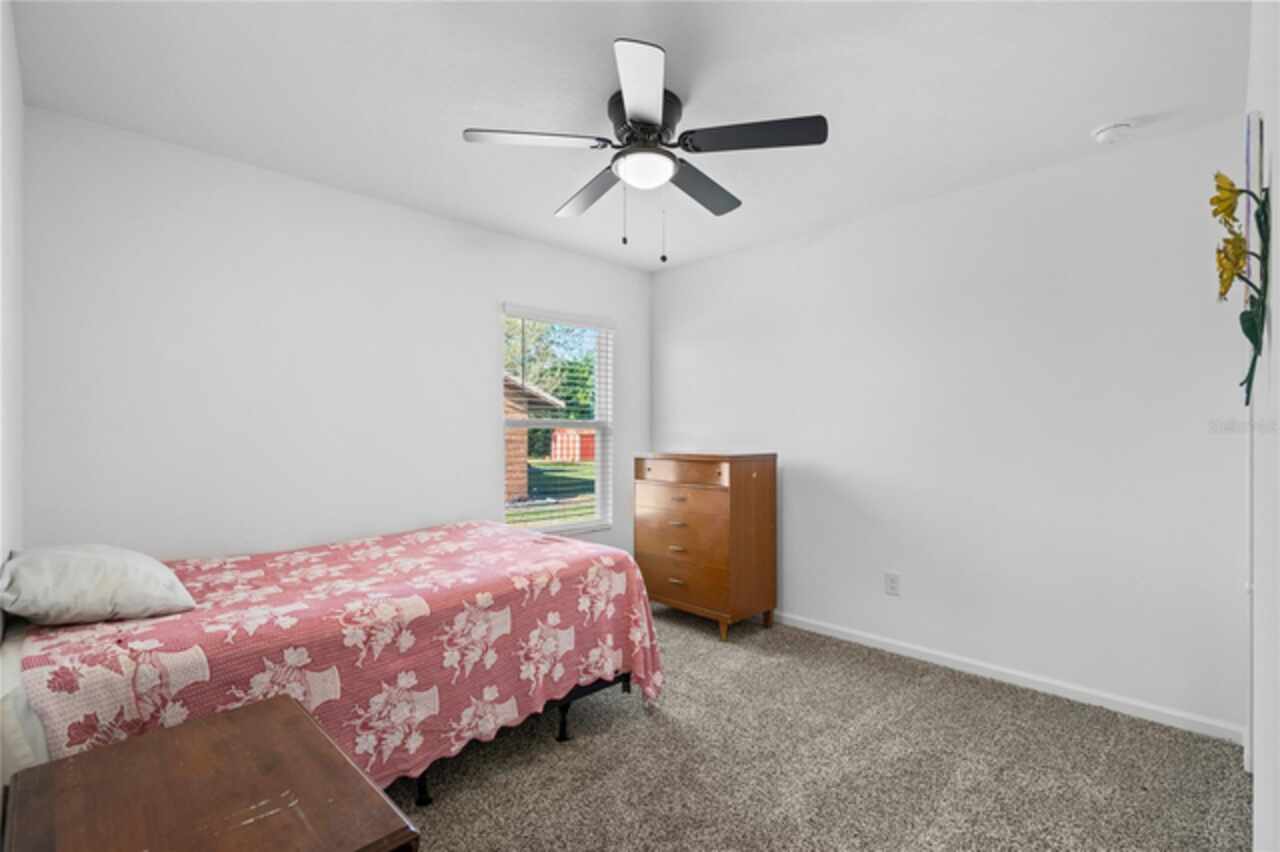 Listing Photo 12