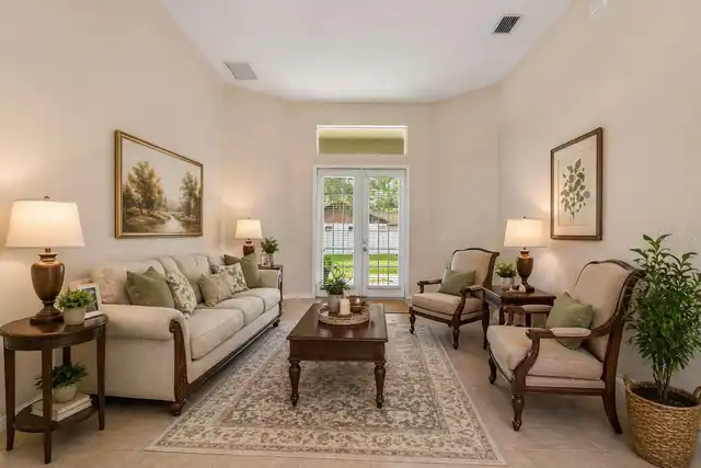Listing Photo 9