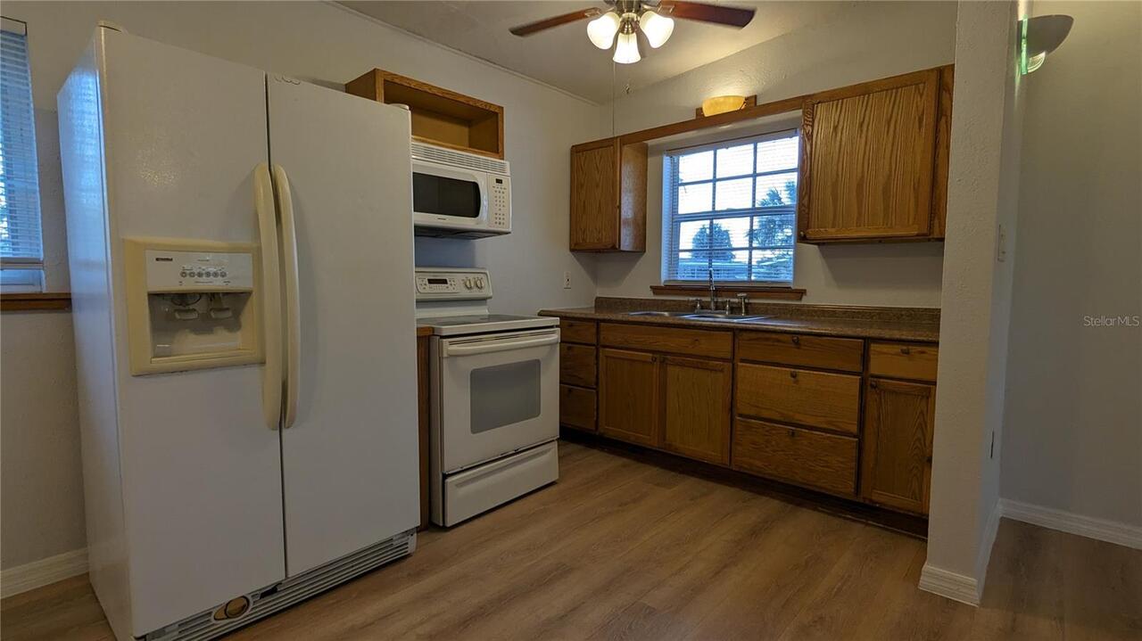 Listing Photo 14