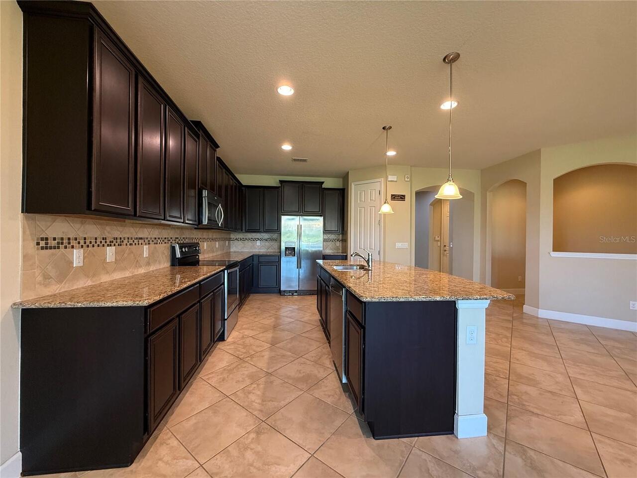 Listing Photo 8
