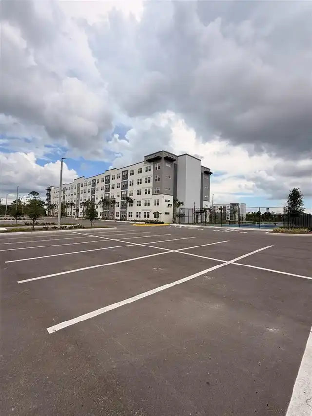 Listing Photo 16
