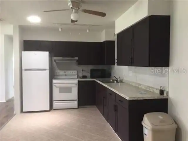Listing Photo 11