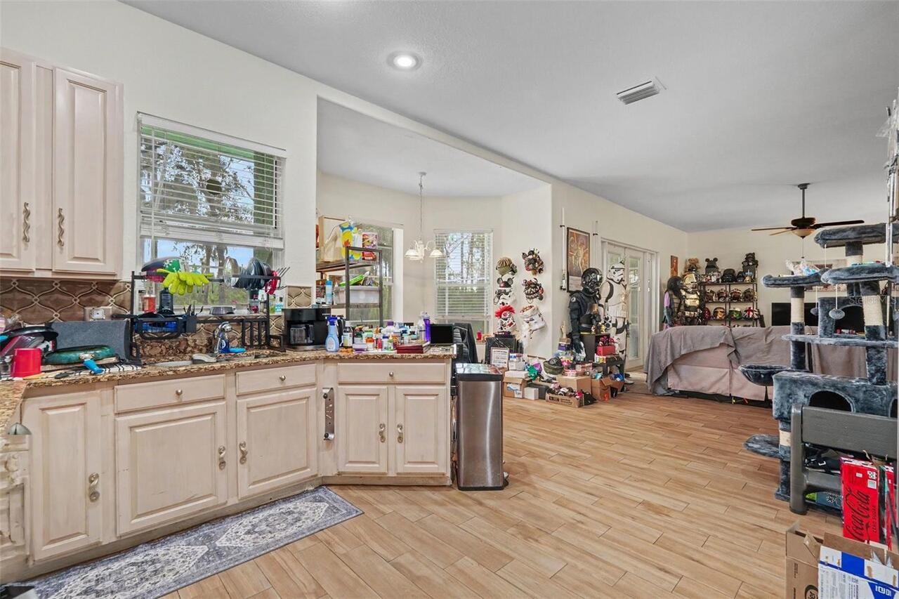 Listing Photo 8