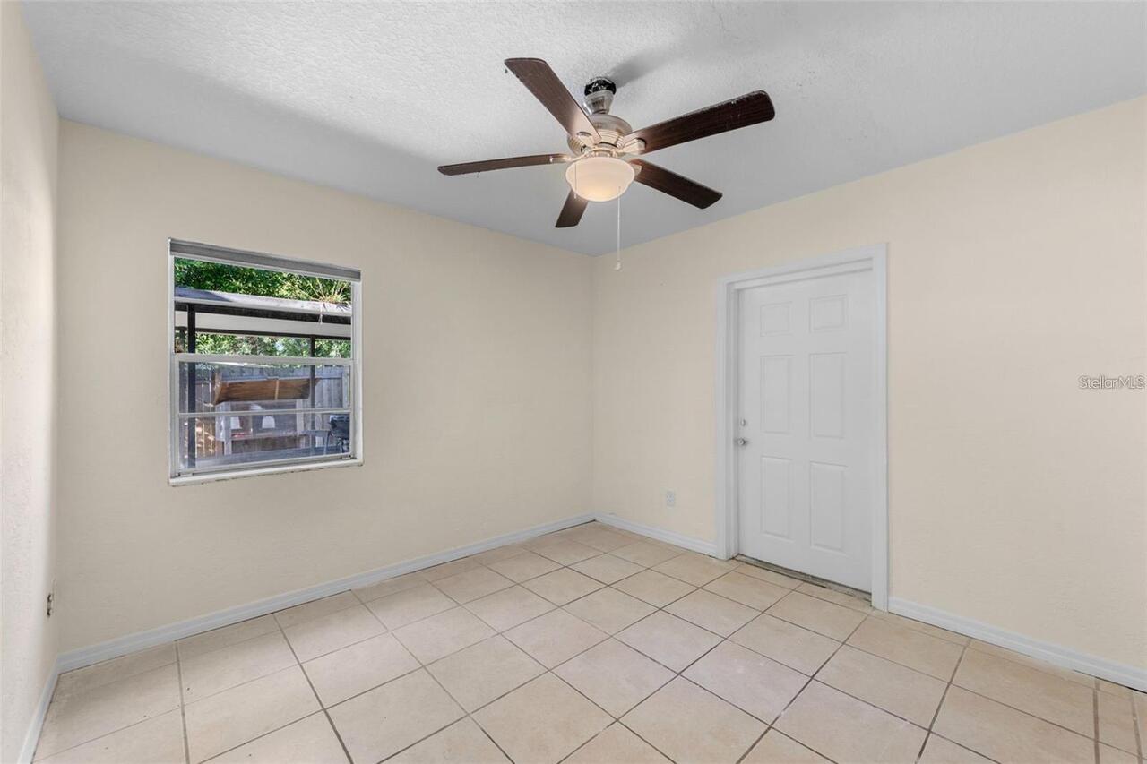 Listing Photo 9
