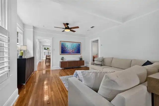 Listing Photo 8