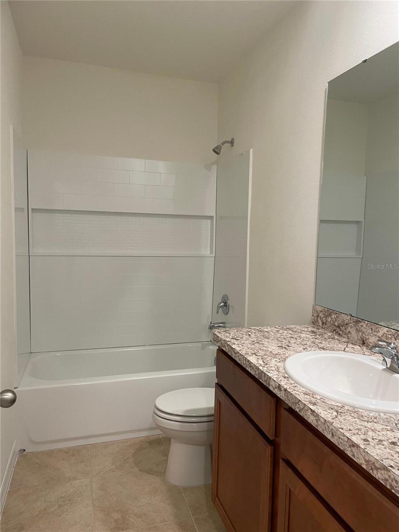 Listing Photo 11