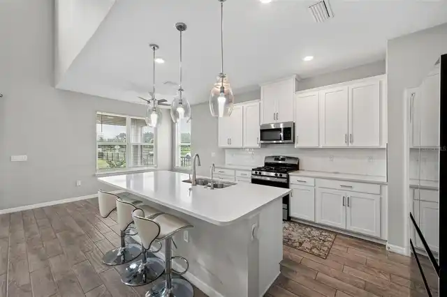 Listing Photo 10