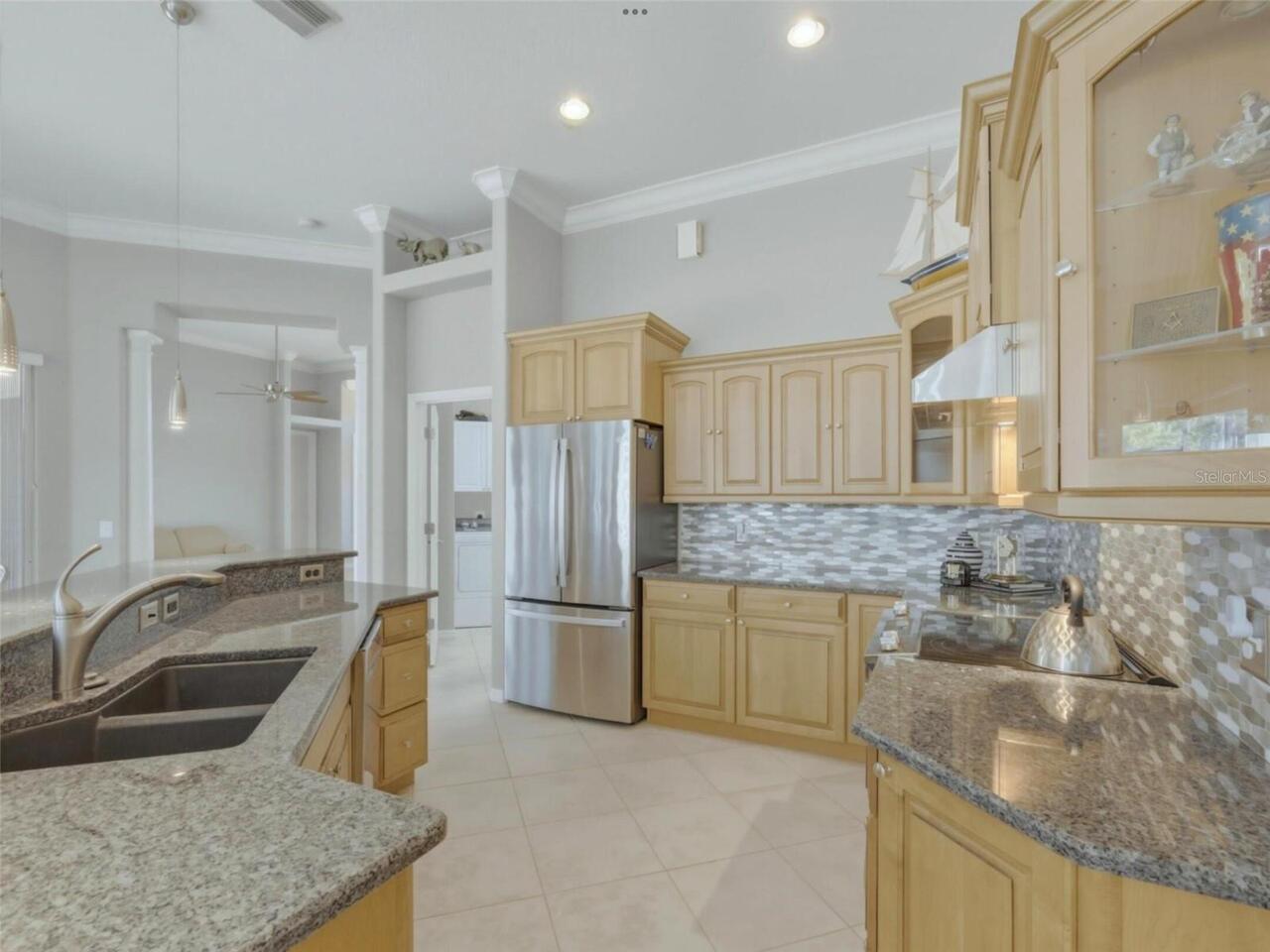 Listing Photo 10