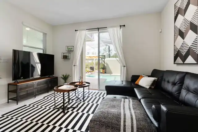 Listing Photo 17