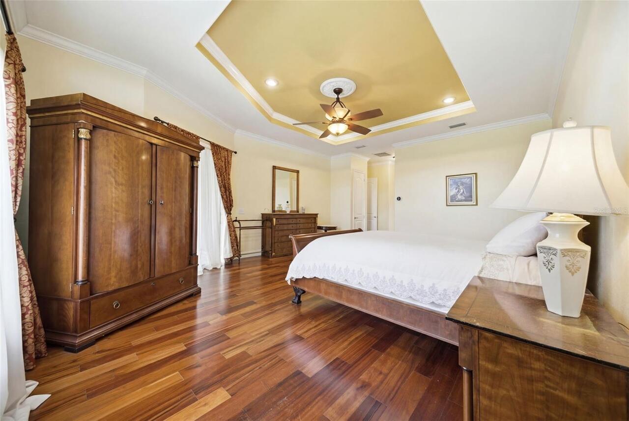 Listing Photo 10