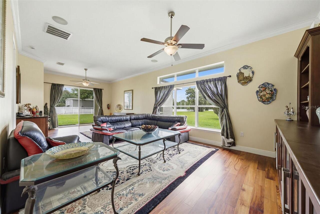Listing Photo 17