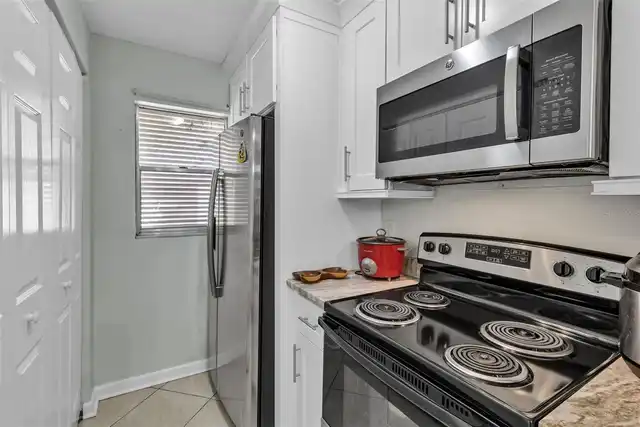 Listing Photo 9