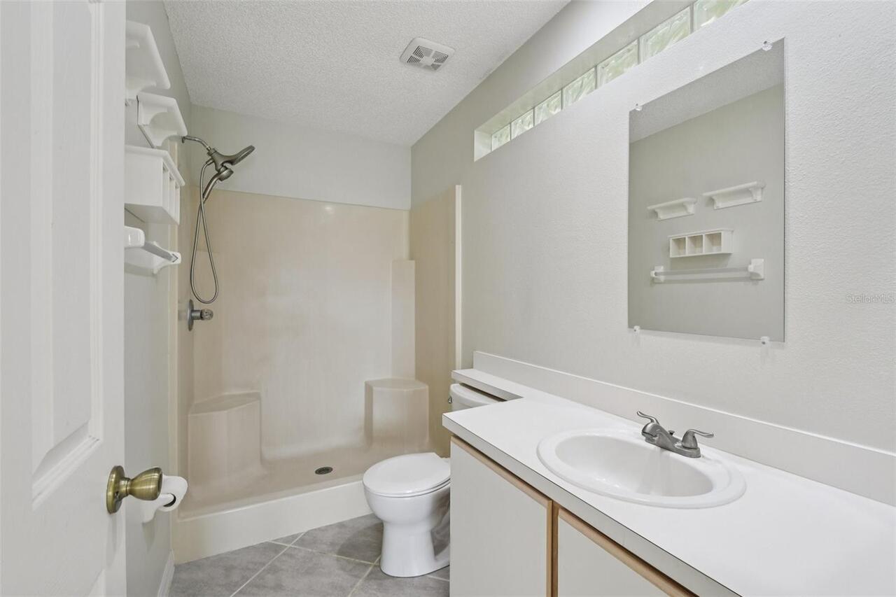 Listing Photo 14